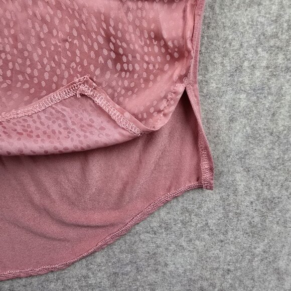 Lane Bryant Womens Plus Blouse Pink Size 26/28 Lightweight Textured Button Front - Picture 4 of 9